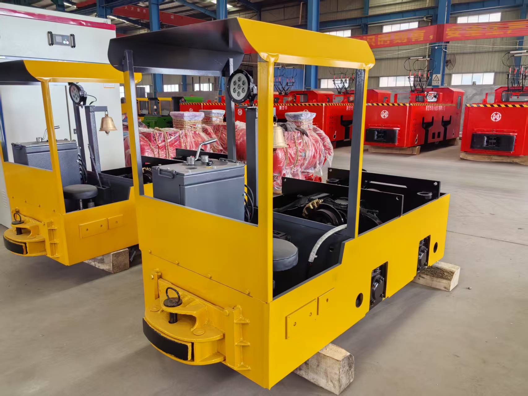 Locomotoras de batería de 2 toneladas personalizadas para pequeñas minas subterráneas